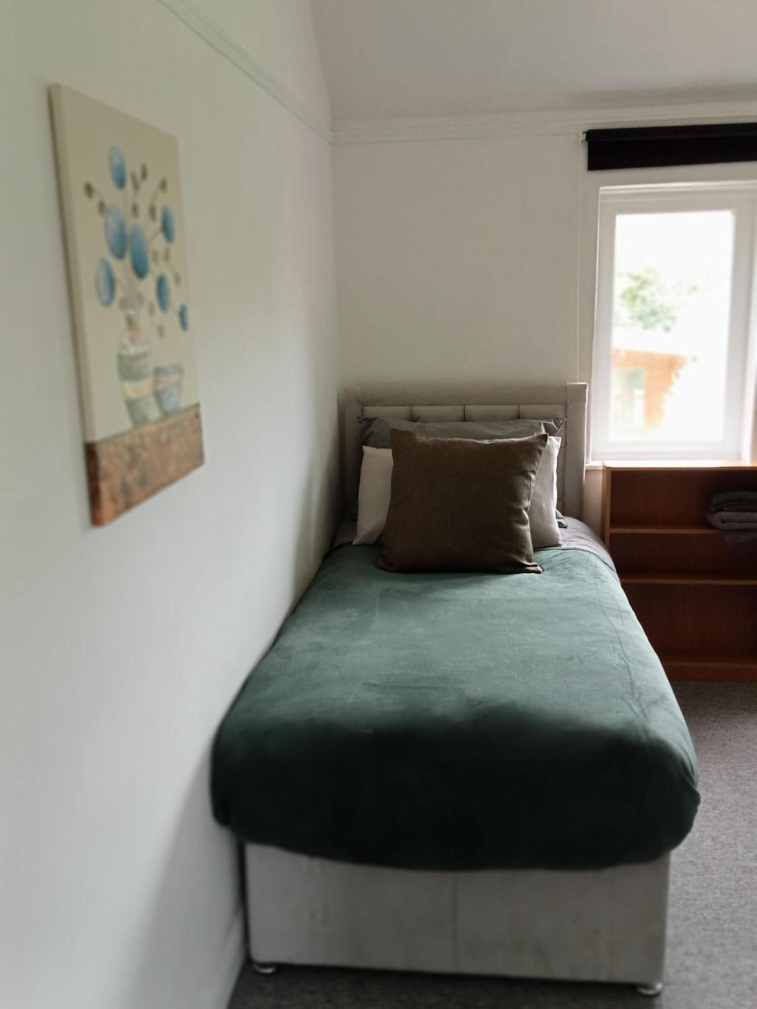 Long Term / Contractors / Discounts /free Parking * Bristol