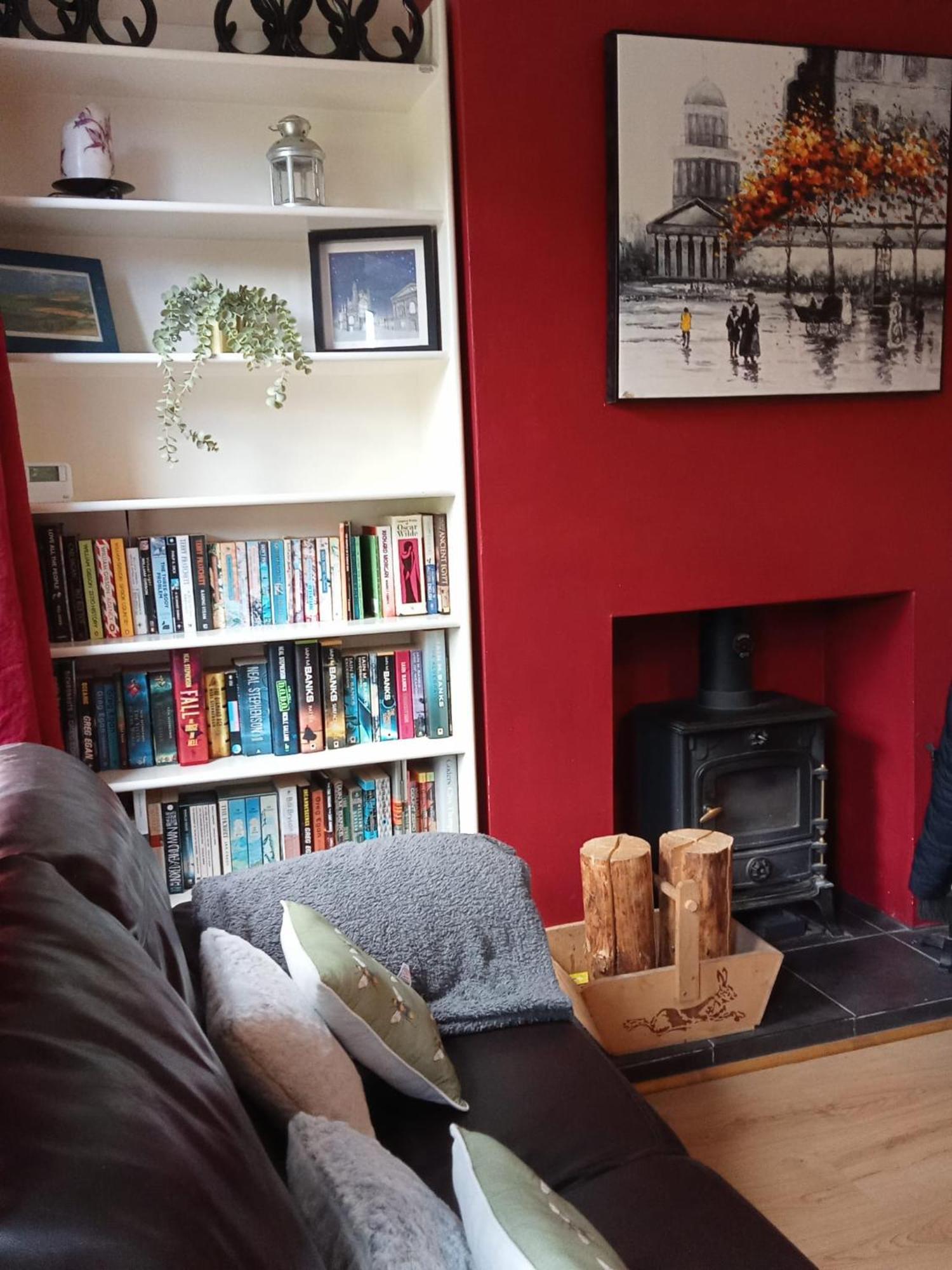 Long Term / Contractors / Discounts /free Parking Apartment *