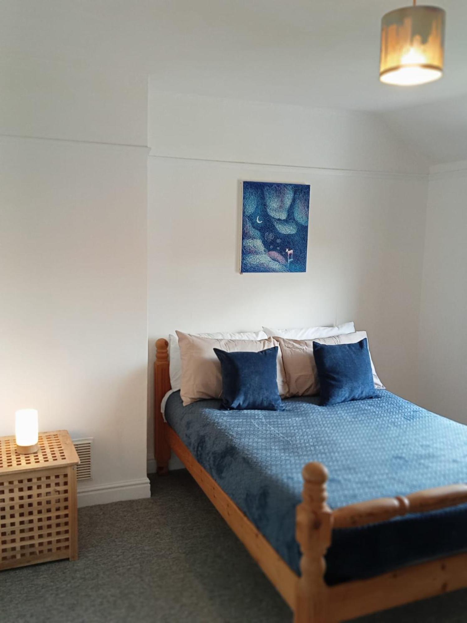 Long Term / Contractors / Discounts /free Parking * Bristol