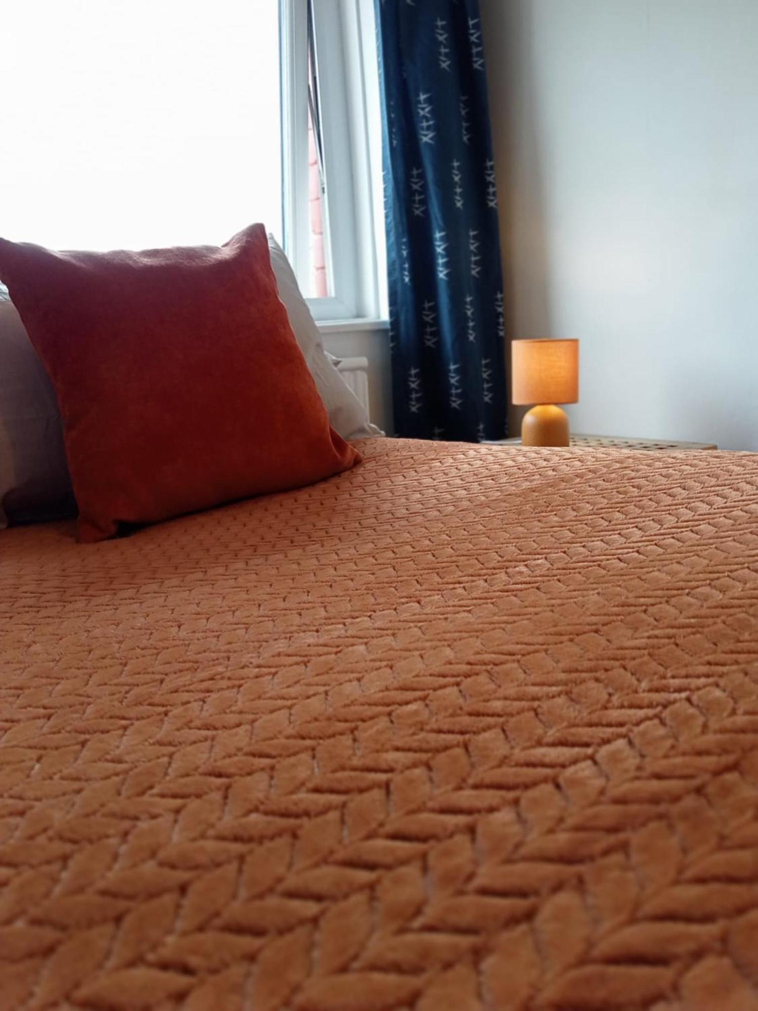 Apartment Long Term / Contractors / Discounts /free Parking